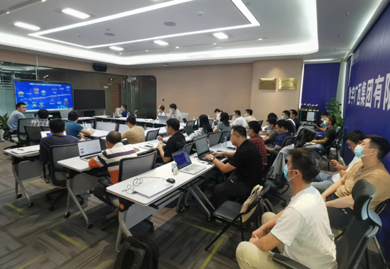 开展广西数字政务一体化平台系统架构和相关业务培训。禤锐峰摄